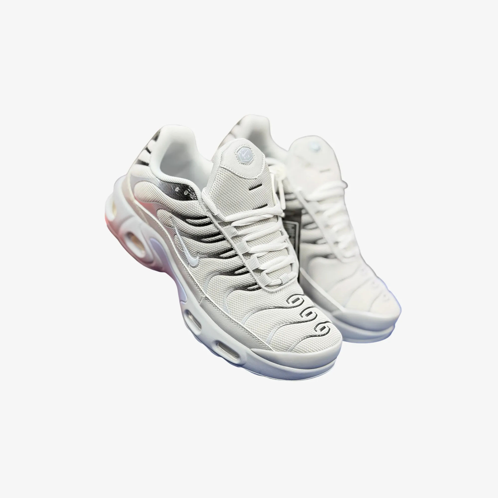 Nike Air Max Plus - metallic silver - Alternate View